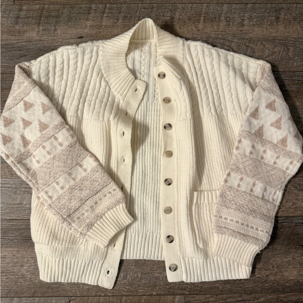 Oversized Women’s Cream and Brown Button Up Cardigan Sweater Size M/L Accented